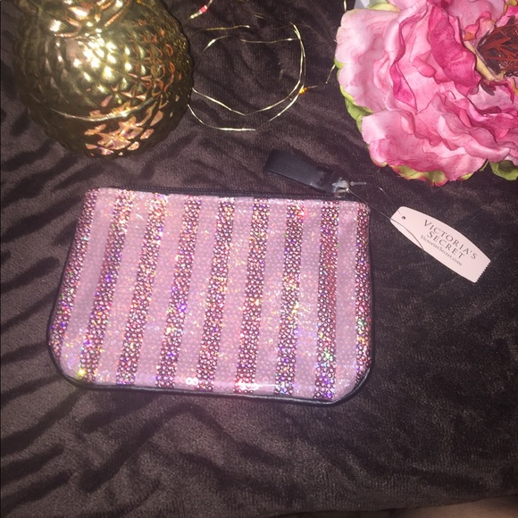 Glittery/ Metallic Victoria Secrets wristlet - Picture 3 of 6